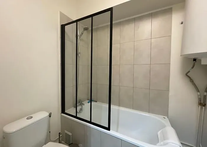 Apartment Centre - Joli Avec Espace Exterieur