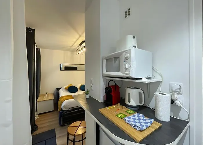 Apartment Centre - Joli Avec Espace Exterieur